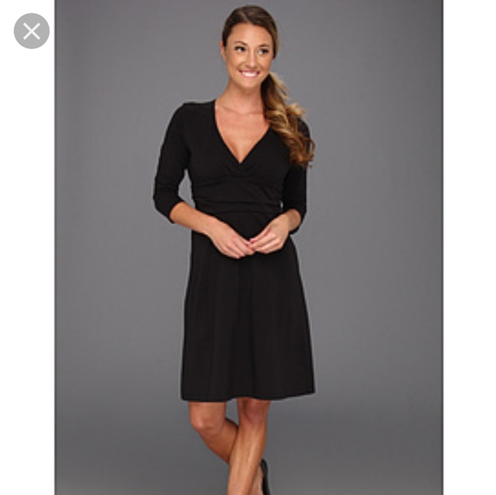 PATAGONIA black V-neck 3/4 length sleeve dress